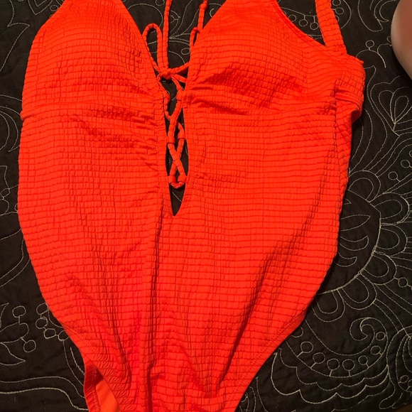 Lucky Brand Womens Golden Wave Textured Swimsuit- NWT- SZ LG - Picture 7 of 11